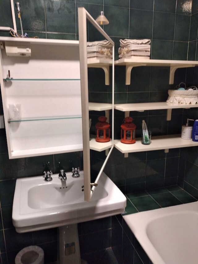 ルーム ルーム ウィズ プライベートバスルーム イン ボローニャ