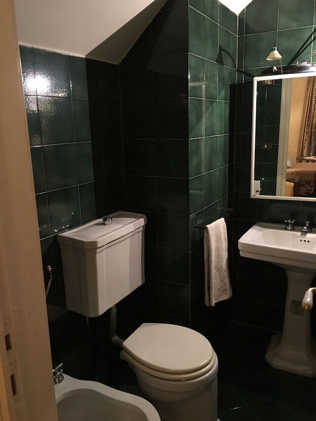 ルーム ルーム ウィズ プライベートバスルーム イン ボローニャ