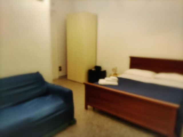 ルーム カム アンド ビジット ネープルズ !! ウィ ルック フォー