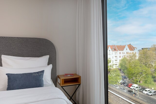 ジューンシックス・ベルリンシティウエスト