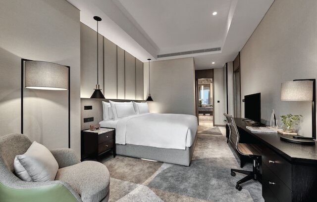 25 アワーズ ホテル ジャカルタ ジ オッドバード