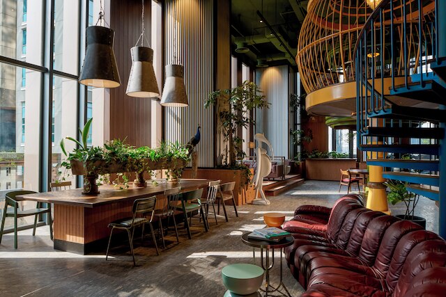 25 アワーズ ホテル ジャカルタ ジ オッドバード