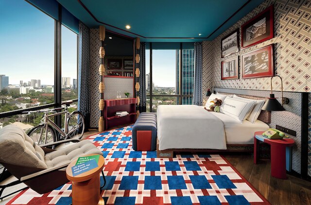 25 アワーズ ホテル ジャカルタ ジ オッドバード