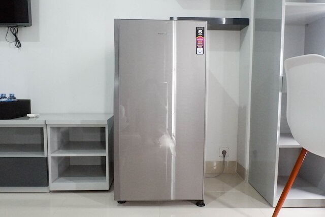 コンパクト アンド スタイリッシュ スタジオ アパートメント アット タマン メラティ スラバヤ