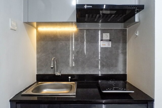 コンパクト アンド スタイリッシュ スタジオ アパートメント アット タマン メラティ スラバヤ