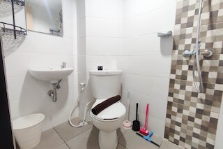 コージー リビング スタジオ アット ザ アルトン アパートメント