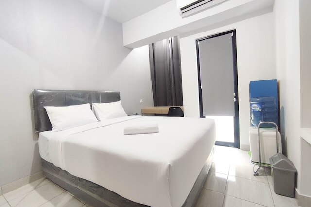 コージー リビング スタジオ アット ザ アルトン アパートメント