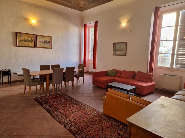 ギベリーナ 102 イン フィレンツェ