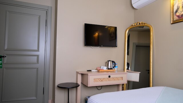 バイ キニャス ホテル