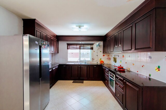 プライベートレジデンス ホステッド バイ サシトーン