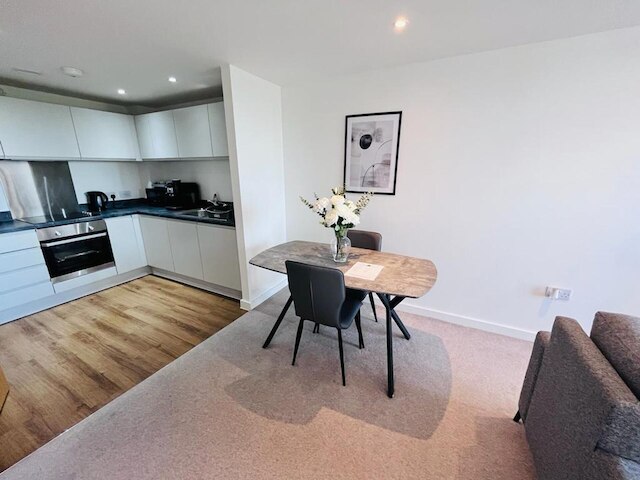 インプレッシブ  1 ベッド  アパートメント - チャヴァッス アパートメンツ