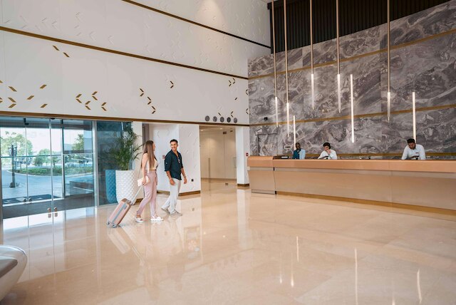 ザ ファースト コレクション ドバイ ビジネス ベイ