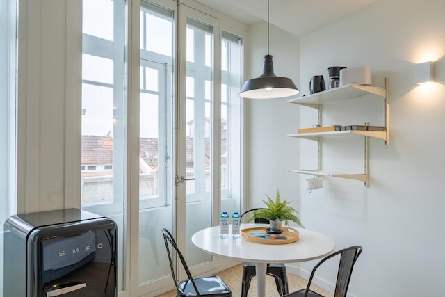 アイコニック ナイトライフ スタジオ 104