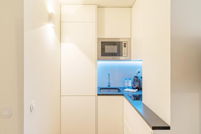 カシュミレ ナイトライフ スタジオ 202