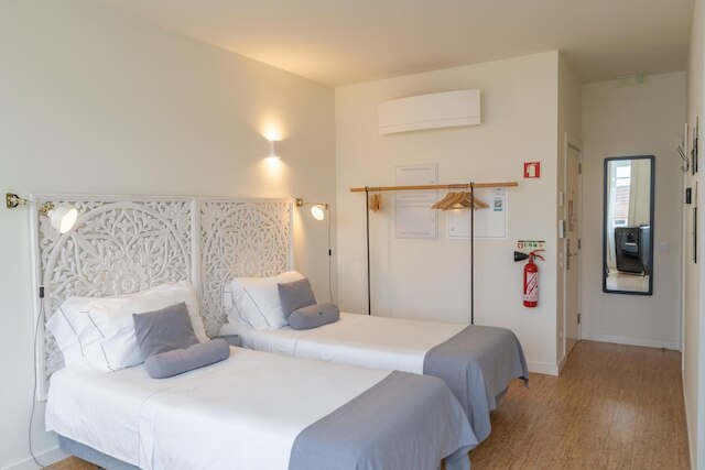 アイコニック ナイトライフ スタジオ 204