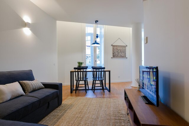 オン トレンド ナイトライフ スタジオ 103