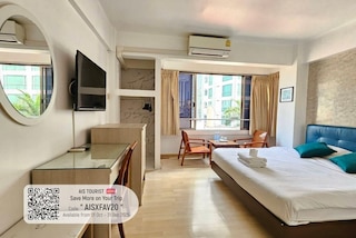 クラウン Bts ナナ ホテル