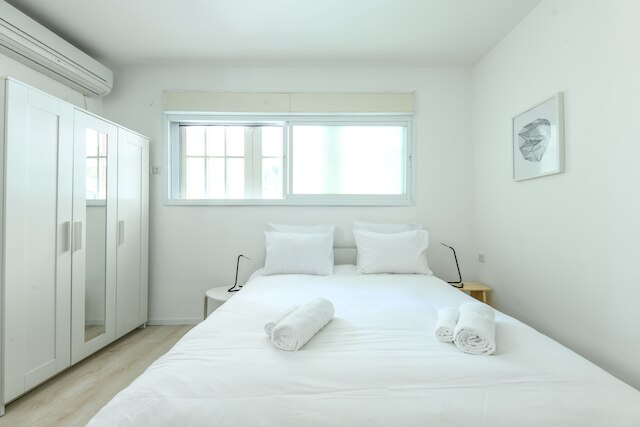 活気のある近隣のコージースタジオアパート