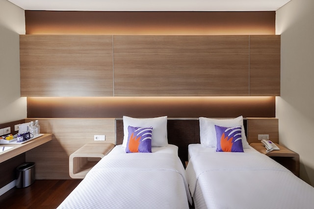 FOX ライト ホテル グロゴル ジャカルタ