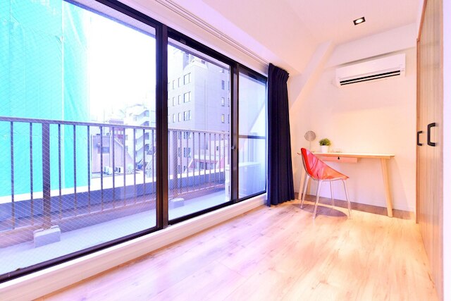 Lux 2BR Penthouse Imperial Palace 7pax 3mins Sub