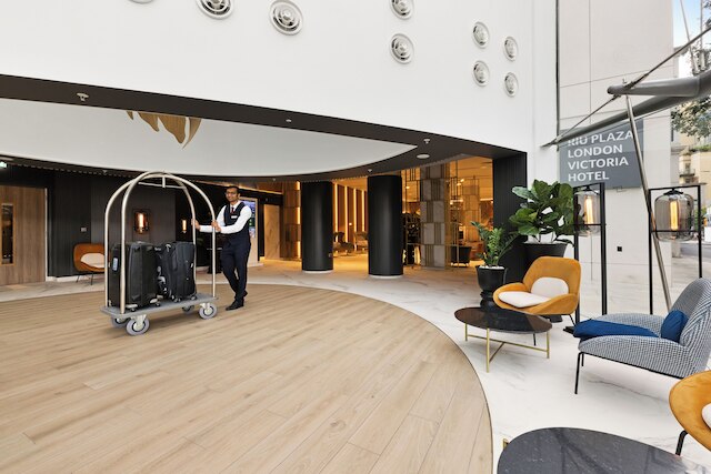 ホテル リウ プラザ ロンドン ビクトリア