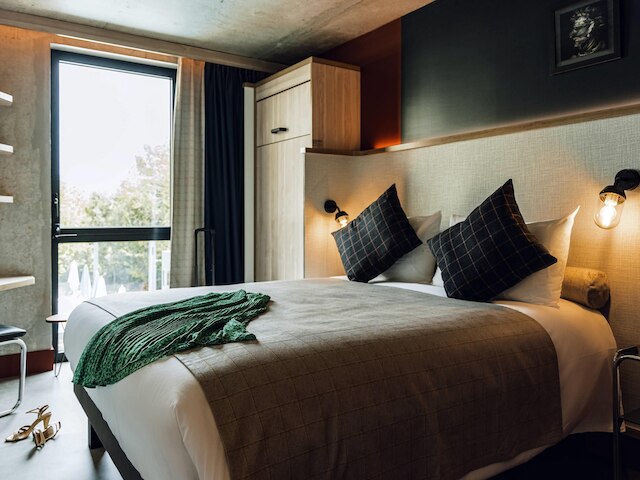 イビス スタイルズ ラ ロシェル セントル ガール