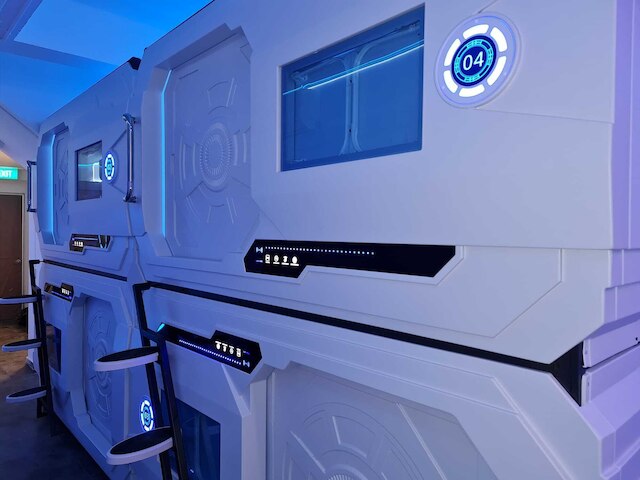 ギャラクシー・ポッド・カプセル・ホテル・ボート・キー