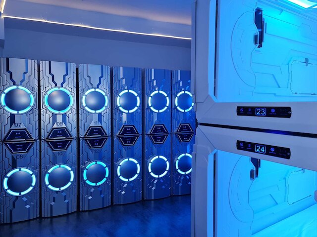 ギャラクシー・ポッド・カプセル・ホテル・ボート・キー