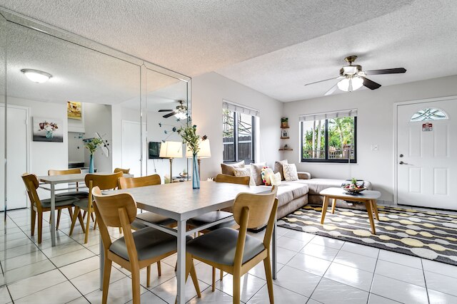 2 ベッド2 バス ハウス バックヤード ジャクージ 付き