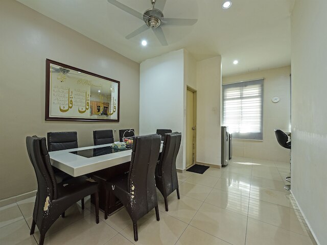 OYO ホーム 90532 カーサ アズリンダ ムスリム