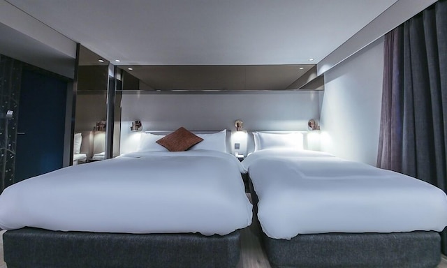 Sillim Dominic Hotel