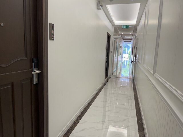 アンワリ  ホテル