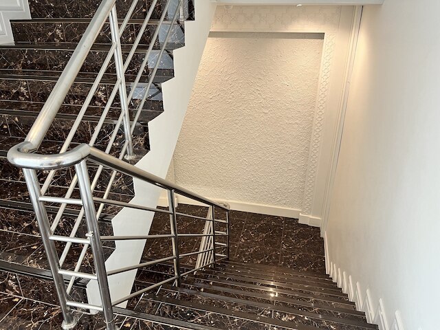 アンワリ  ホテル