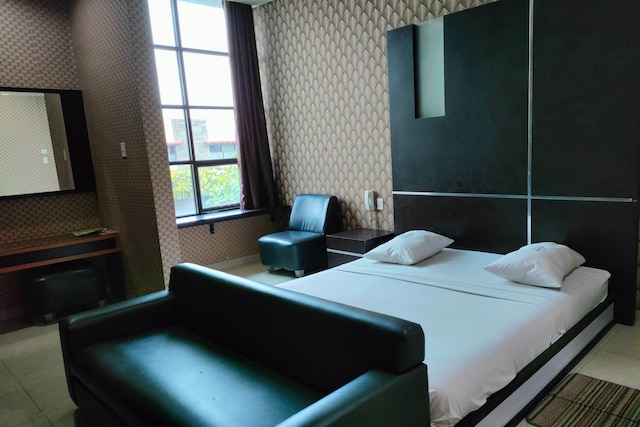 ロナリ  ホテル