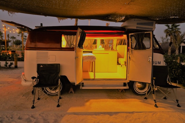 バブ・アル・ノジューム・フダイリヤット・キャンプ