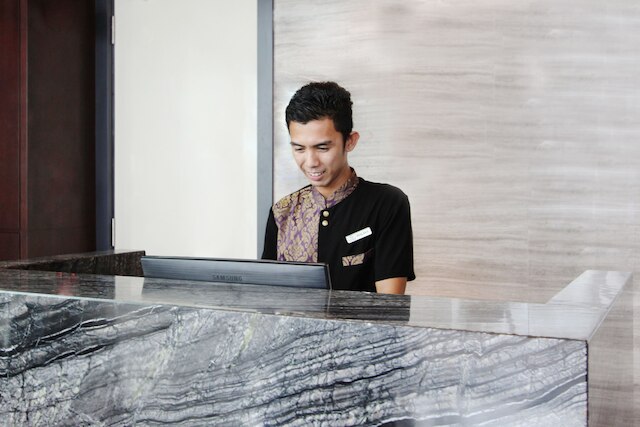 グランディス ホテル