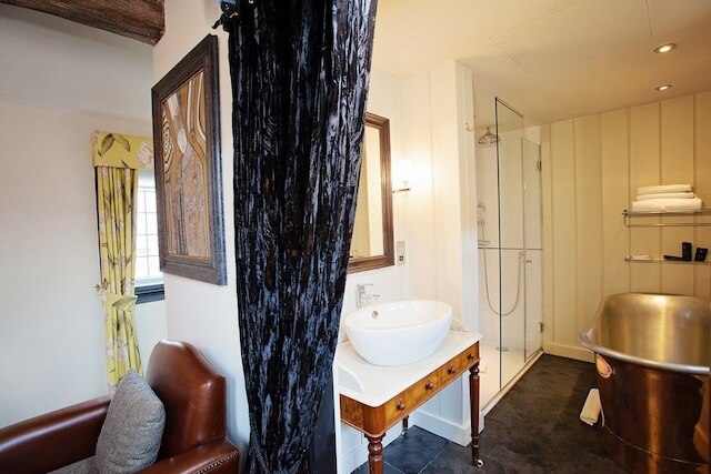 ザ ホワイト スワン ホテル