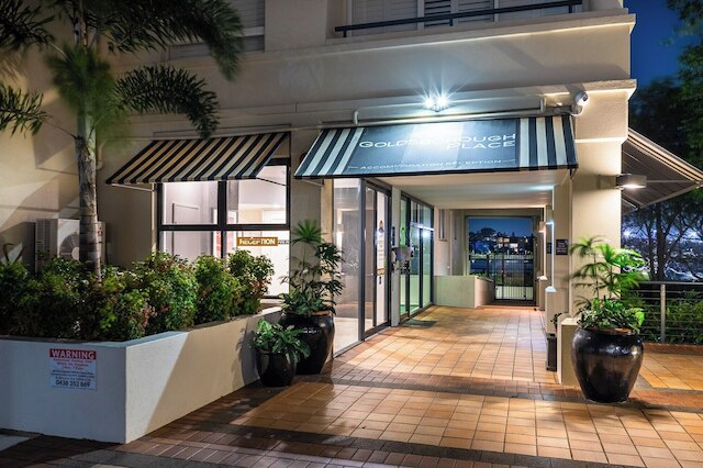 ゴールズボロ プレイス アパートメンツ