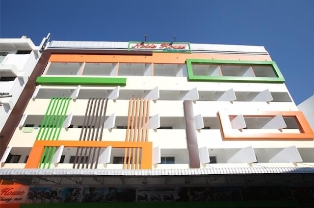 ノーブル ハウス