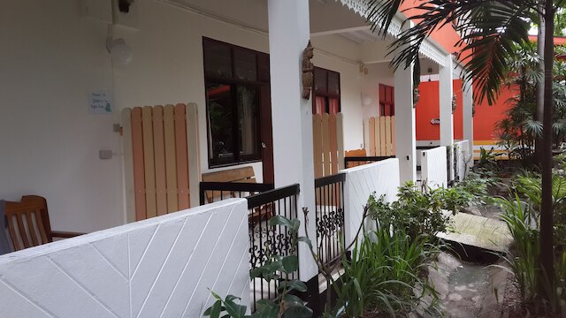 ホランダ モントリ ゲストハウス