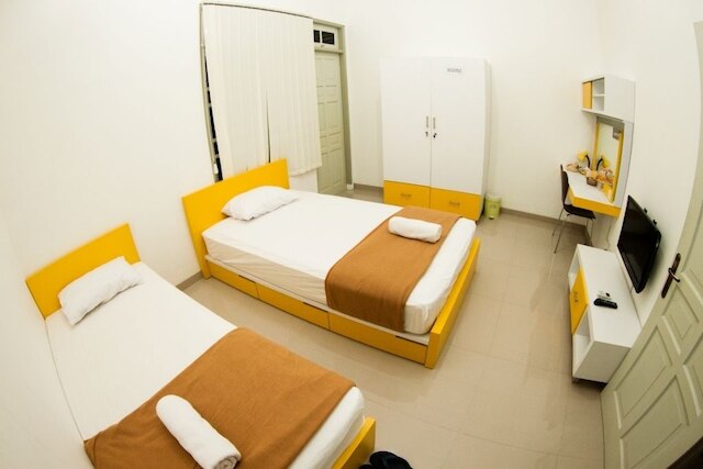 オマー サストロ