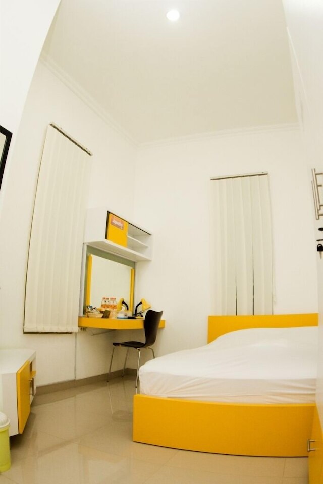 オマー サストロ