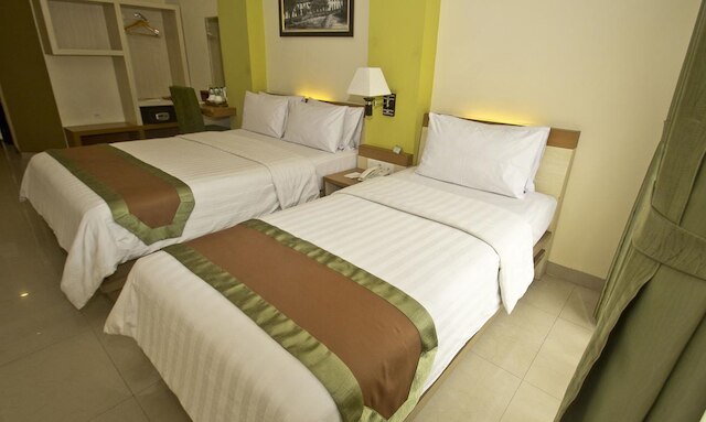 デ バタラ ホテル