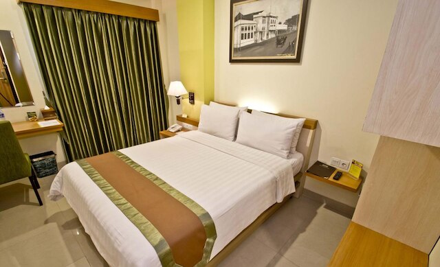 デ バタラ ホテル