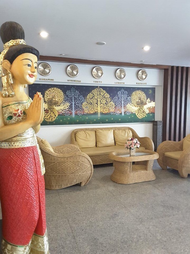 ワンブラパ グランド ホテル