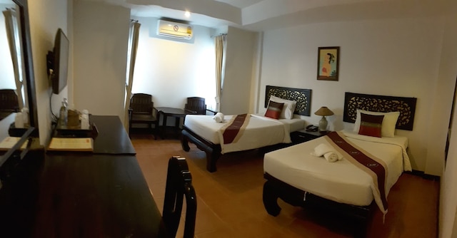 ワンブラパ グランド ホテル