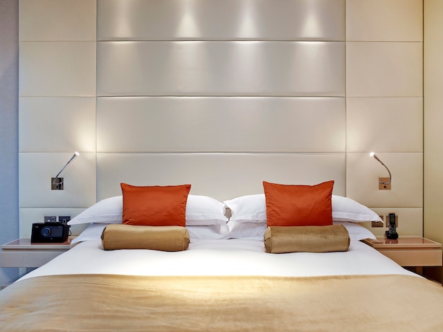 シュヴァル スリー キーズ アット ザ タワー オブ ロンドン