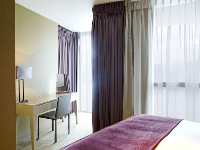 シュヴァル スリー キーズ アット ザ タワー オブ ロンドン