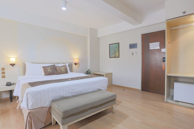 グナワンサ マニャル ホテル スラバヤ