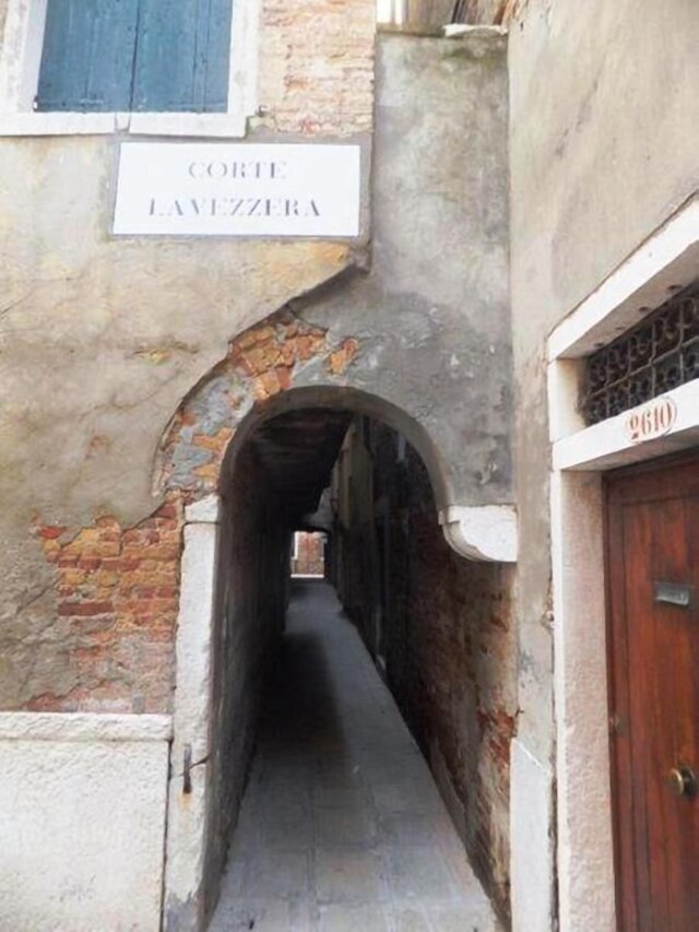 カ デル ポッツォ ルームズ